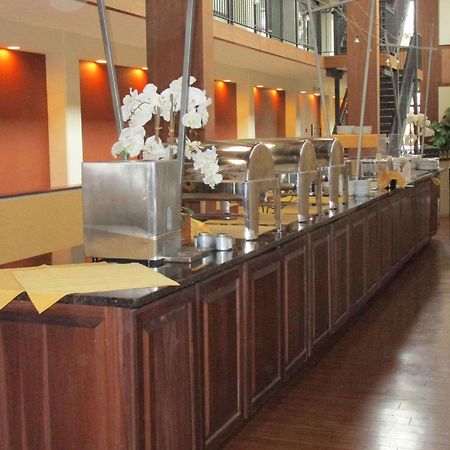 Radisson Hotel Lenexa Overland Park Екстер'єр фото