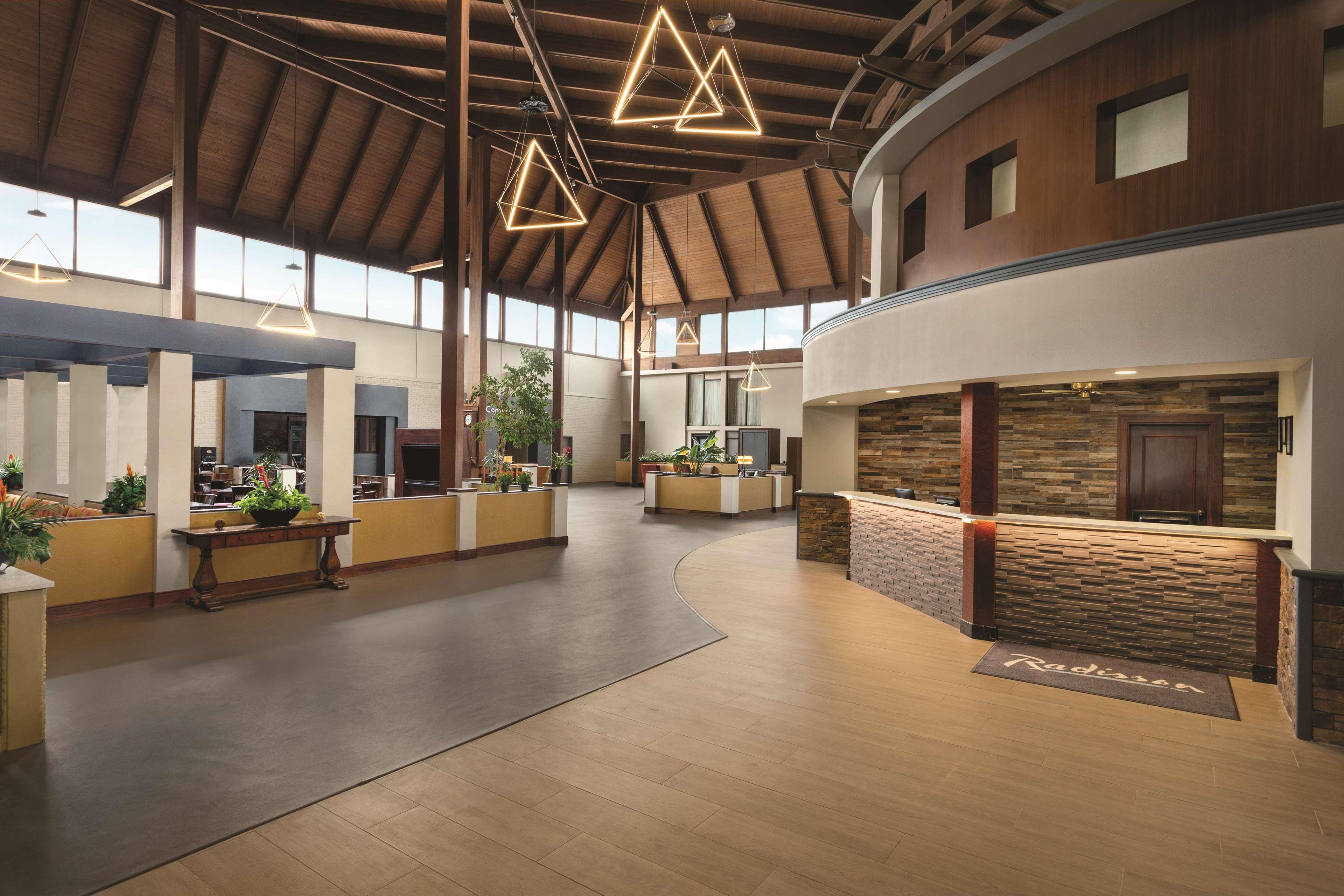 Radisson Hotel Lenexa Overland Park Екстер'єр фото