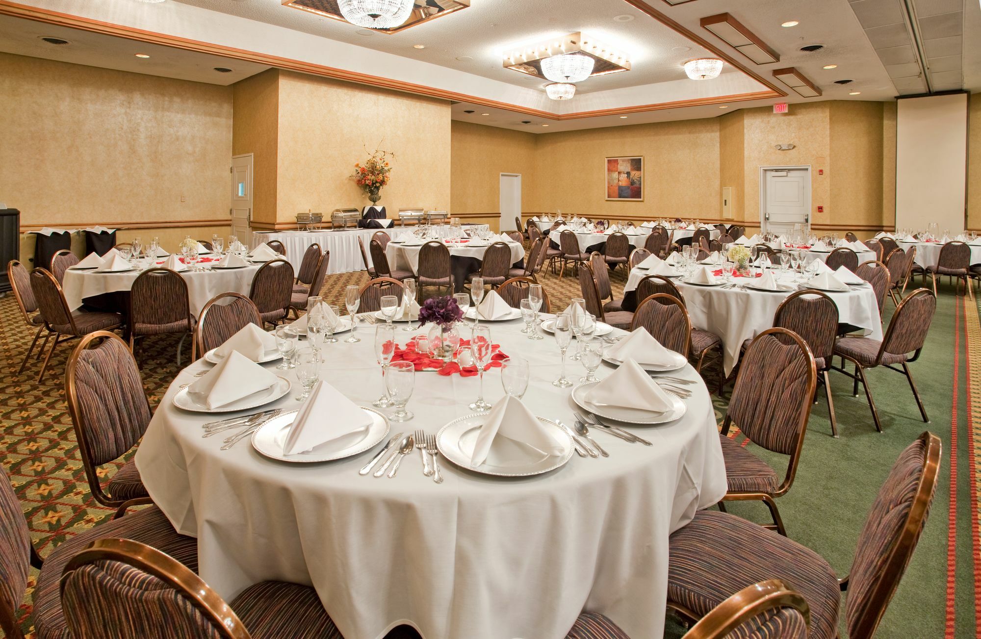 Radisson Hotel Lenexa Overland Park Ресторан фото