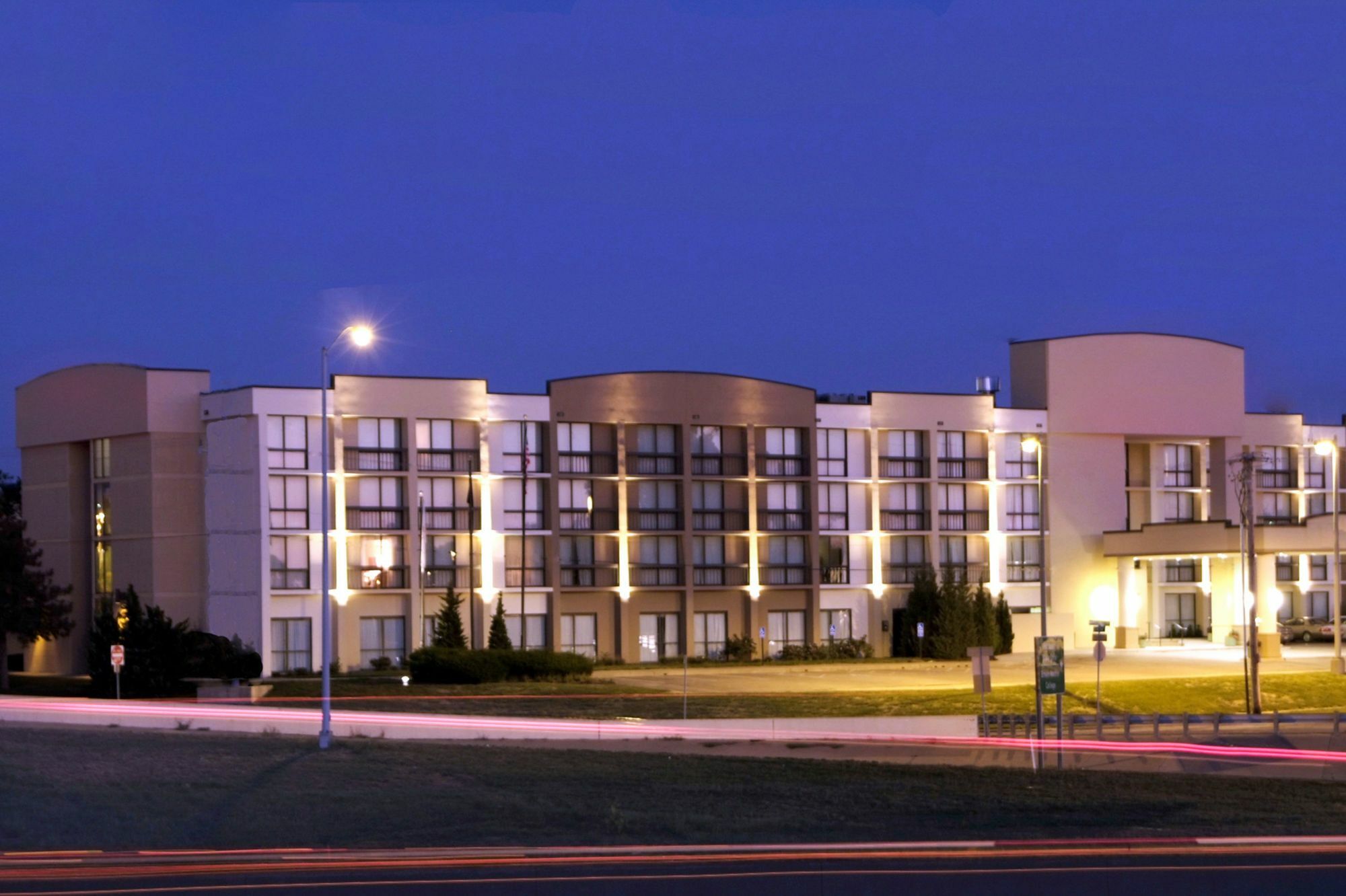 Radisson Hotel Lenexa Overland Park Екстер'єр фото